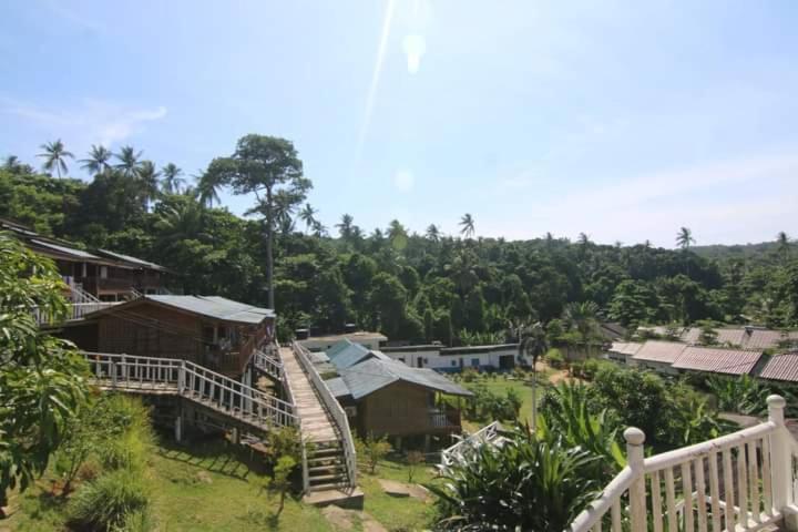 Long Beach Garden Kampung Kuala Besut Exteriör bild